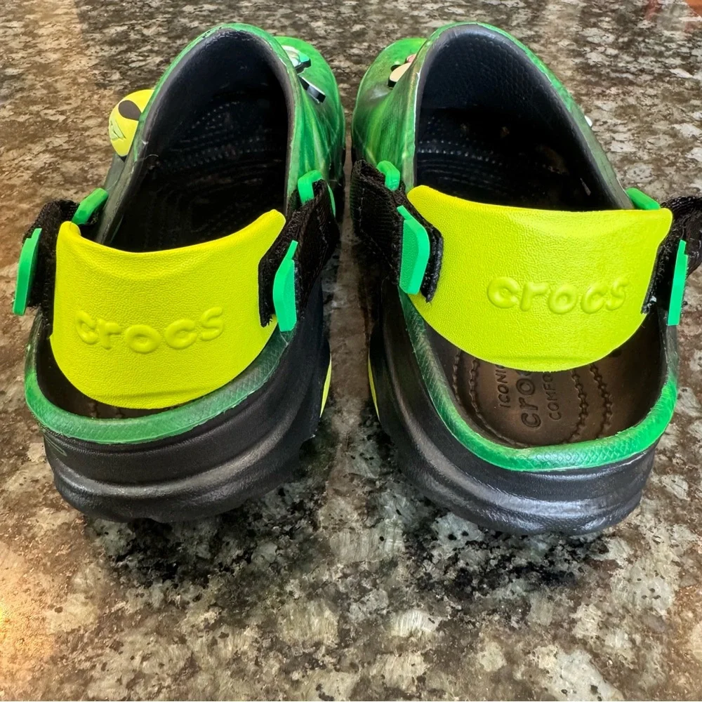 Crocs Kids J5 Green Alien Galaxy Clogs w/ Jibbitz Charms‎